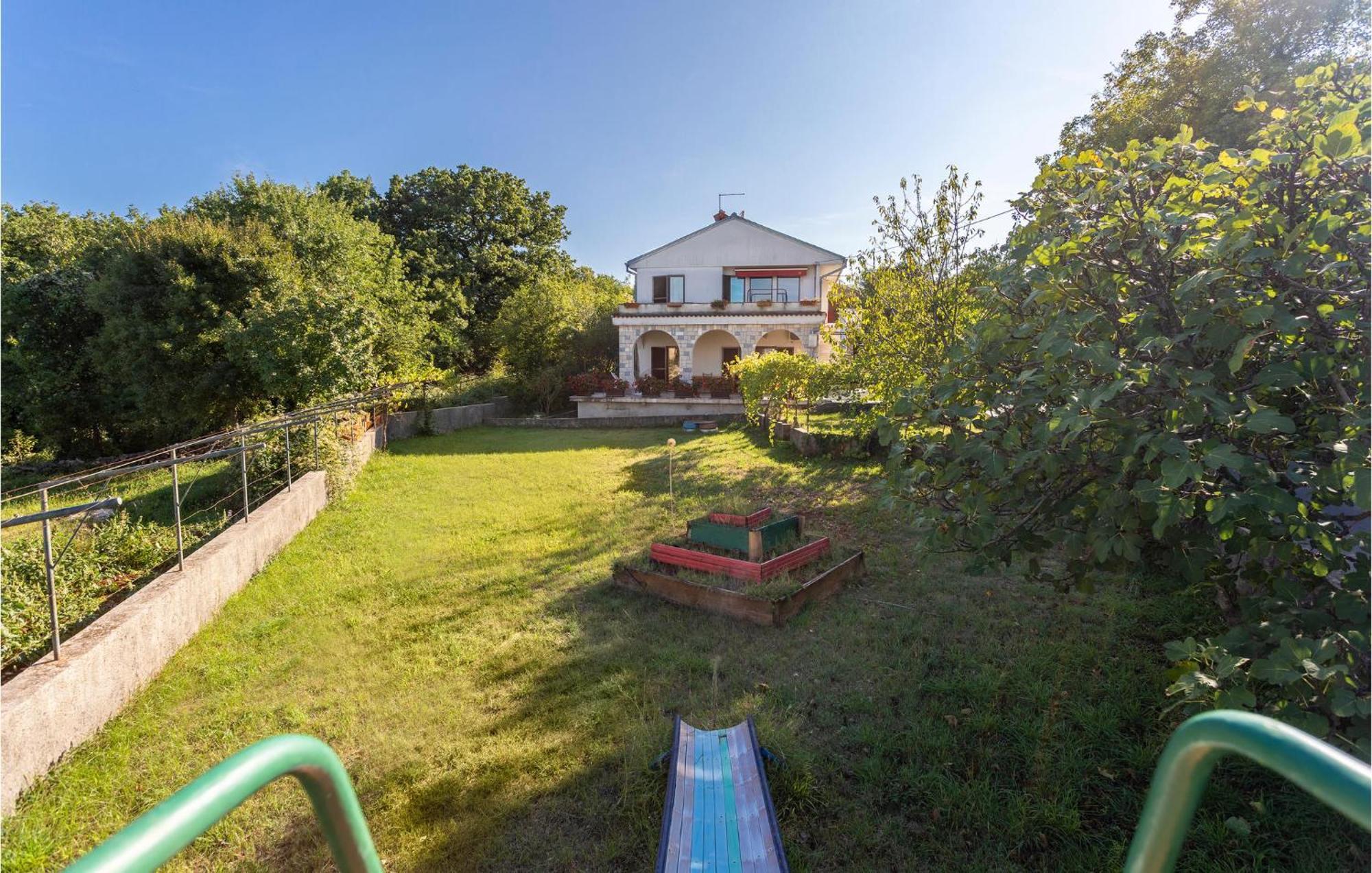 Beautiful Apartment In Malinska With Wifi Esterno foto