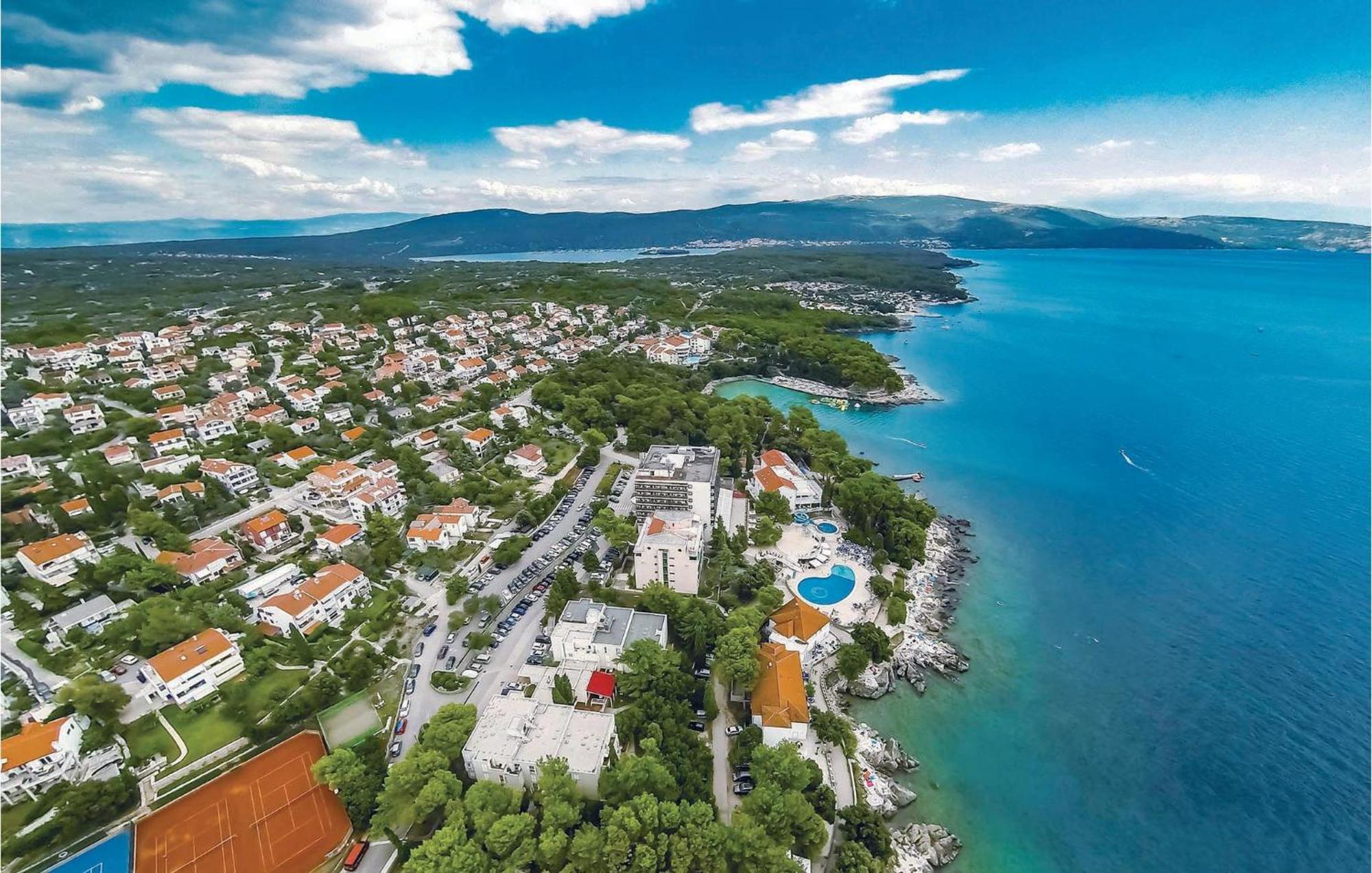 Beautiful Apartment In Malinska With Wifi Esterno foto